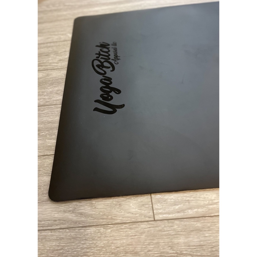 The Bitchin Mat 🖤 Premium Leather Look Yoga Mat by Yoga Bitch NWT - Picture 6 of 8